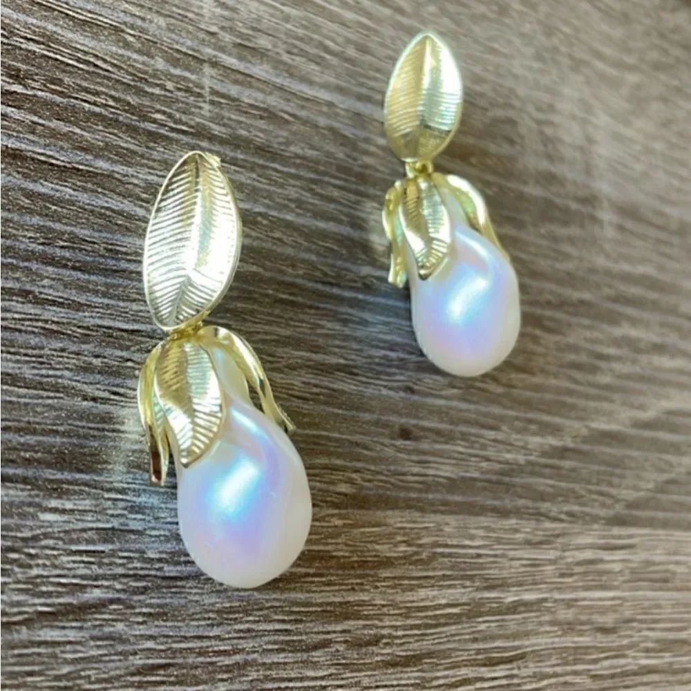 Bohemian pearl drop earring N123